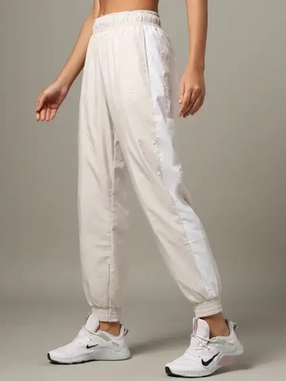Nike Women’s Track Pants L Beige Polyester Woven Drawstring Elastic 28" Size L
